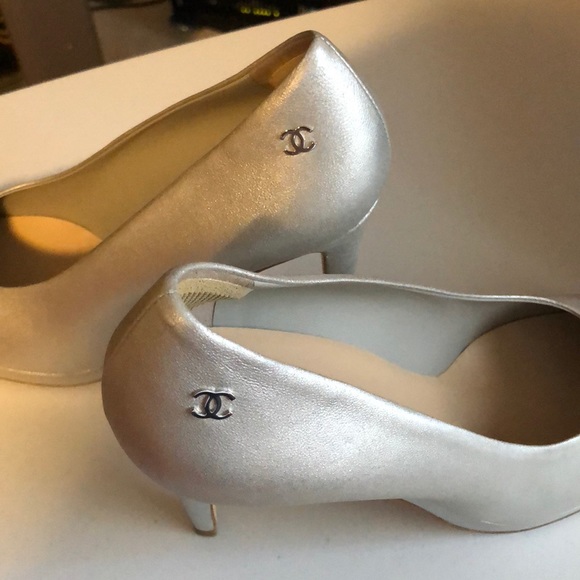 🌺 🌺Chanel Pumps - Picture 7 of 8